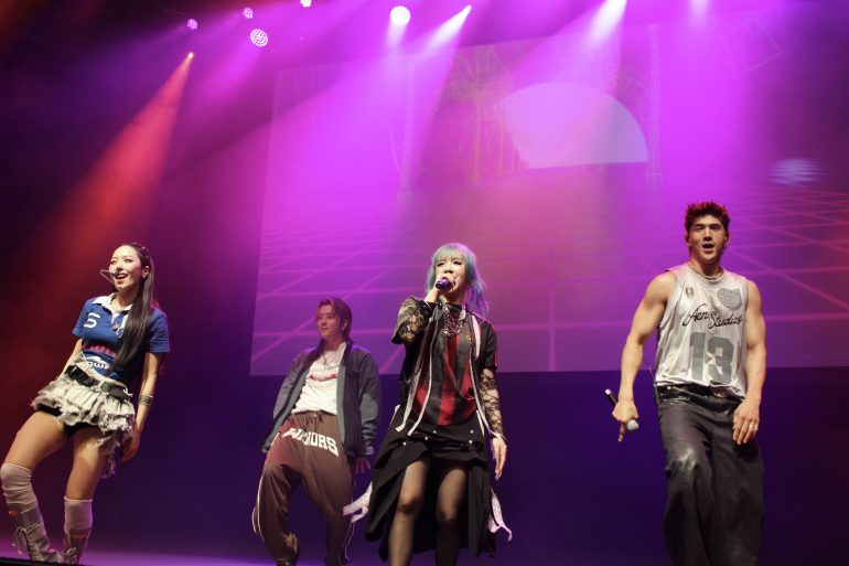 KARD - London - by Abi Scaife - GlitterBeam