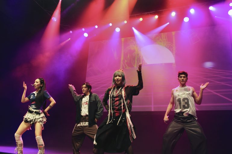 KARD - London - by Abi Scaife - GlitterBeam