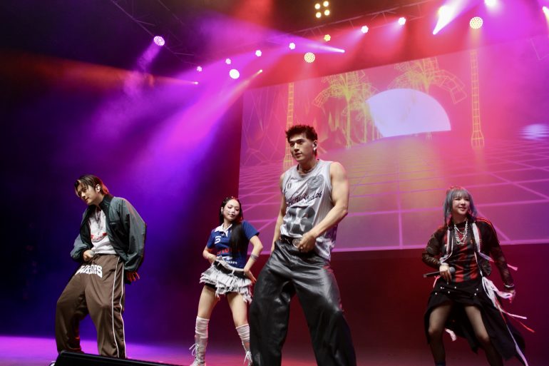 KARD - London - by Abi Scaife - GlitterBeam
