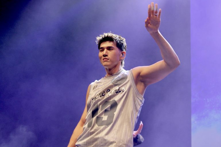 KARD - London - by Abi Scaife - GlitterBeam
